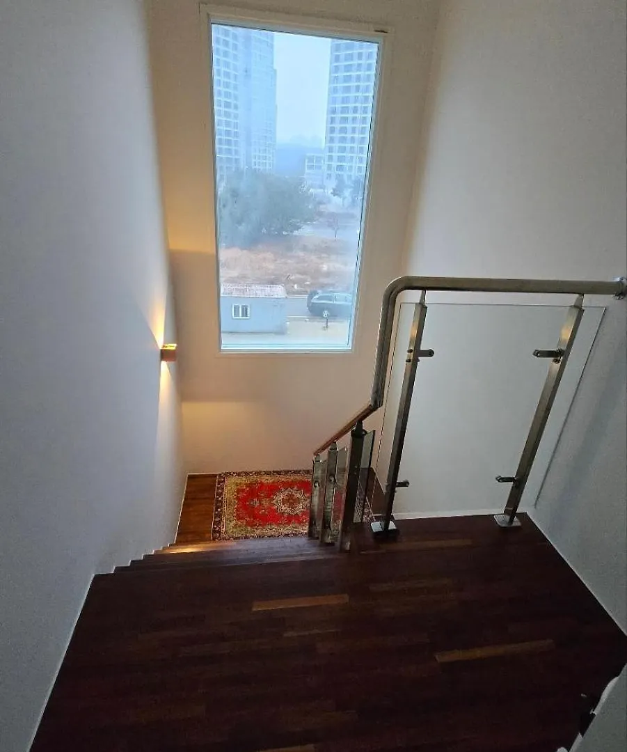 A Bridge House 5-B Hotel Incheon Guest house