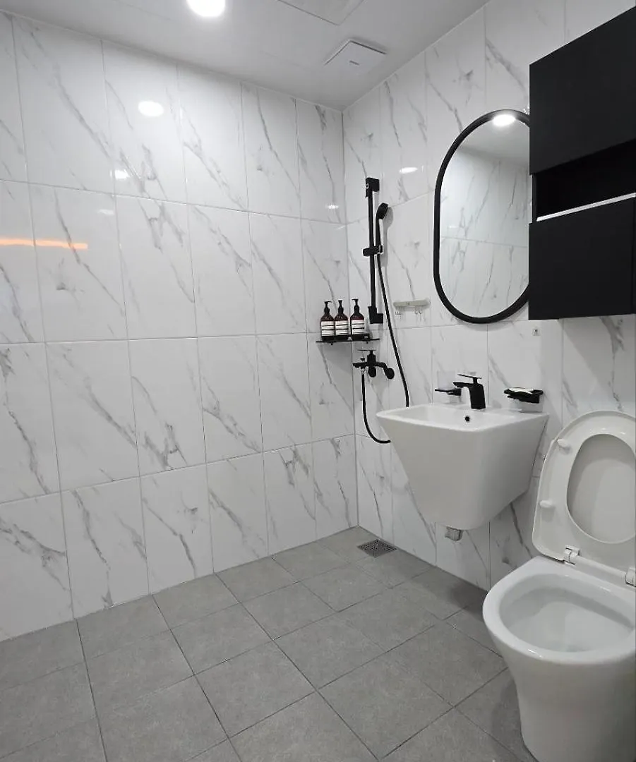 A Bridge House 5-B Hotel Incheon 0*,  South Korea